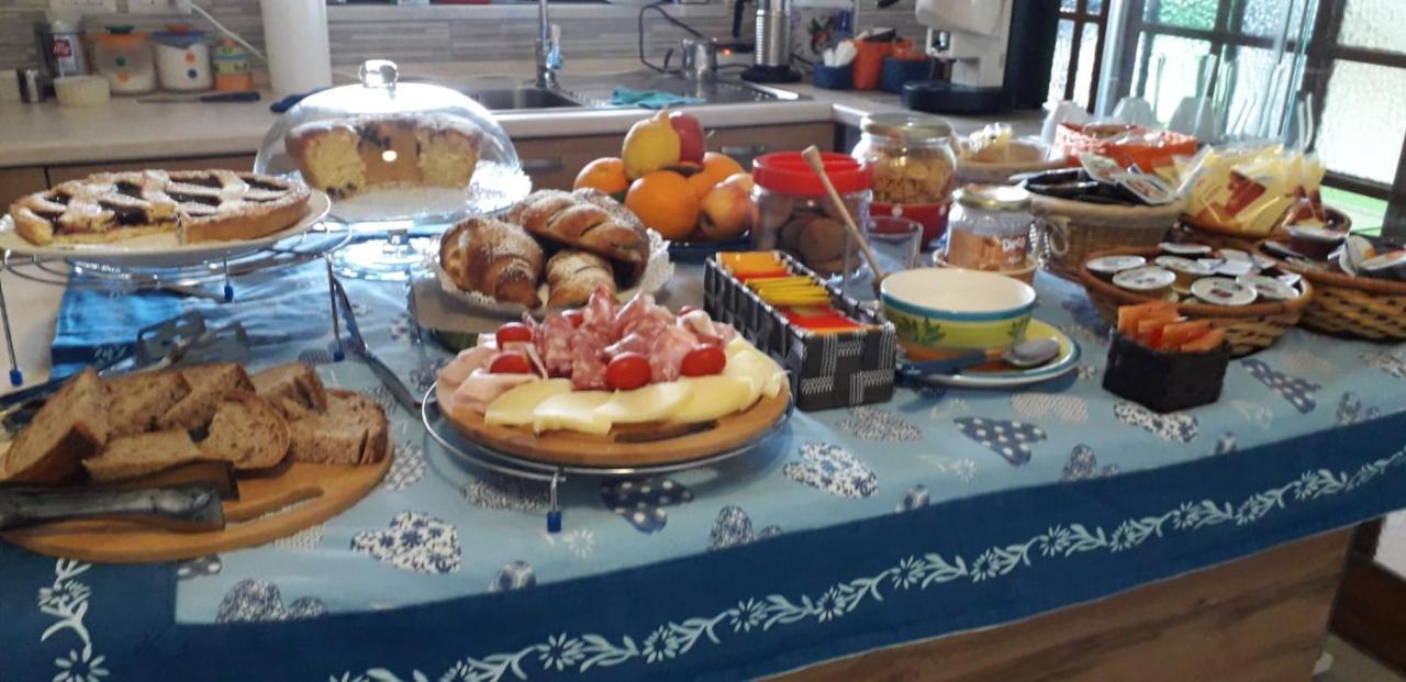 Bed & Breakfast Villa Flora Eredita Bagian luar foto