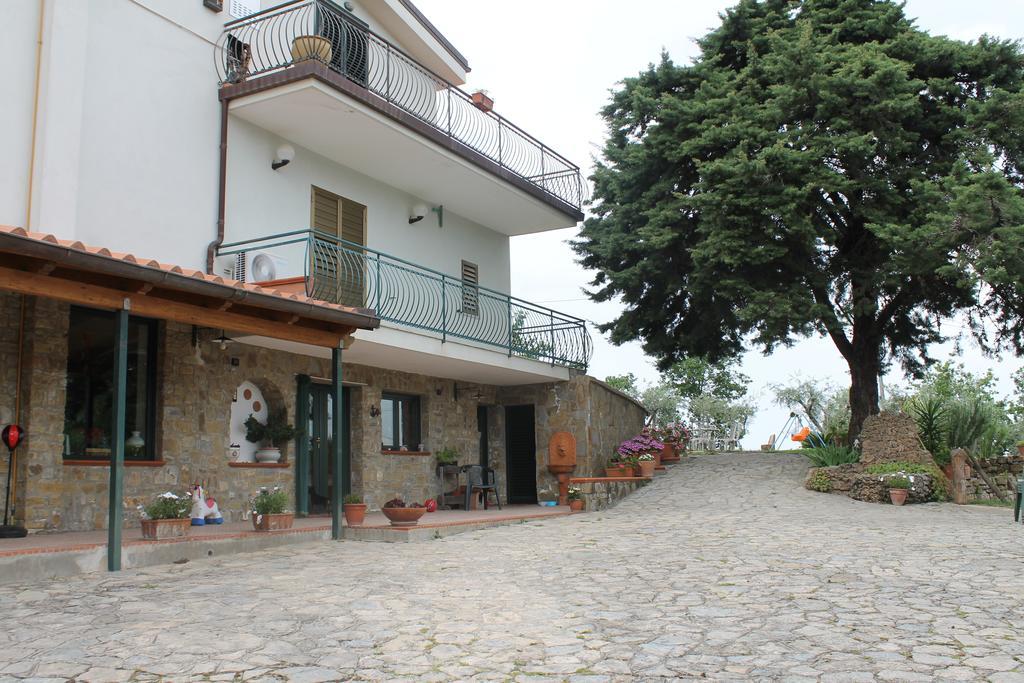 Bed & Breakfast Villa Flora Eredita Bagian luar foto